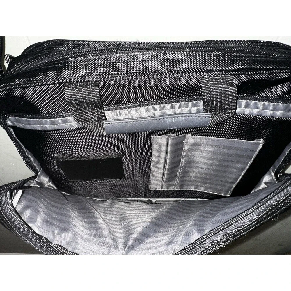 TUMI LAPTOP/MESSENGER BAG BLACK BALLISTICS NYLON 15x11in